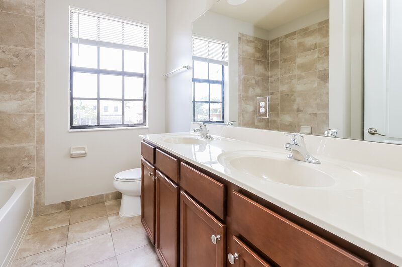 3,550/Mo, 3805 Aspen Leaf Dr Boynton Beach, FL 33436 Bathroom View
