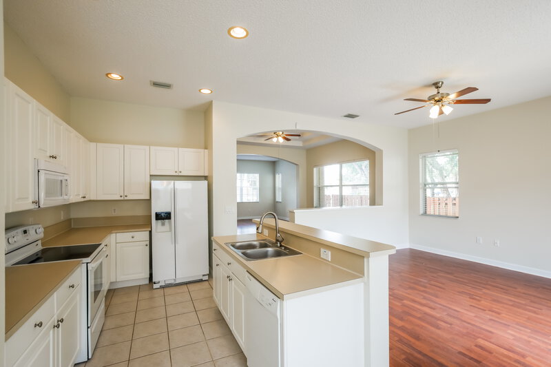 3,455/Mo, 15504 SW 151st St Miami, FL 33196 Kitchen View