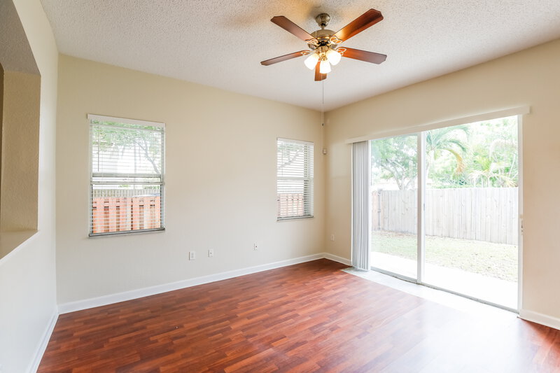 3,455/Mo, 15504 SW 151st St Miami, FL 33196 Family Room View