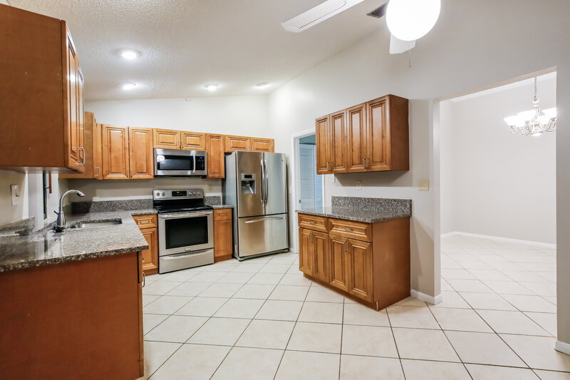 3,995/Mo, 1462 NW 111th Ave Coral Springs, FL 33071 Kitchen View