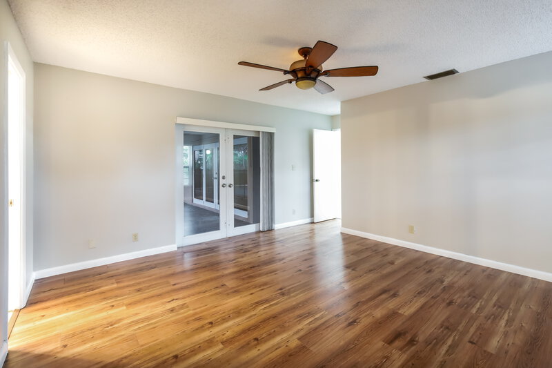 3,995/Mo, 1462 NW 111th Ave Coral Springs, FL 33071 Main Bedroom View 2