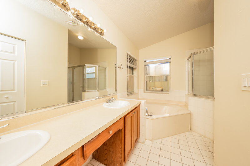 3,970/Mo, 11034 Harbour Springs Cir Boca Raton, FL 33428 Main Bathroom View