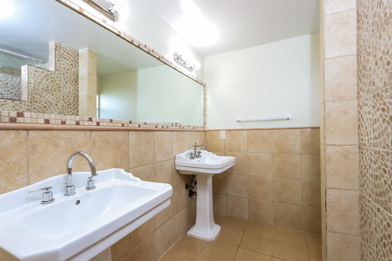 3,815/Mo, 6398 Amberwoods Dr Boca Raton, FL 33433 Main Bathroom View