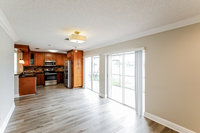 3,365/Mo, 848 NW 98th Ave Plantation, FL 33324 Family Room View 3