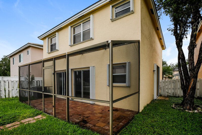 3,365/Mo, 848 NW 98th Ave Plantation, FL 33324 Rear View