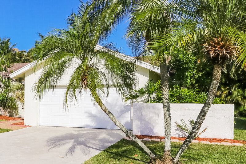 4,165/Mo, 9539 Silverspring Ln Boca Raton, FL 33434 Front View 2