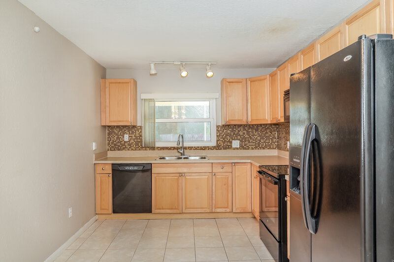 3,420/Mo, 1348 Pinetta Cir Wellington, FL 33414 Kitchen View 3
