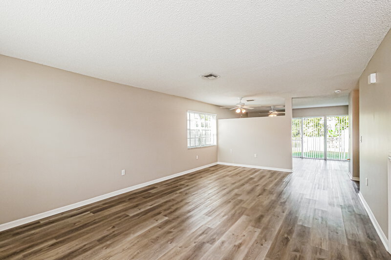 3,425/Mo, 13457 NW 5th Ct Plantation, FL 33325 Living Room View