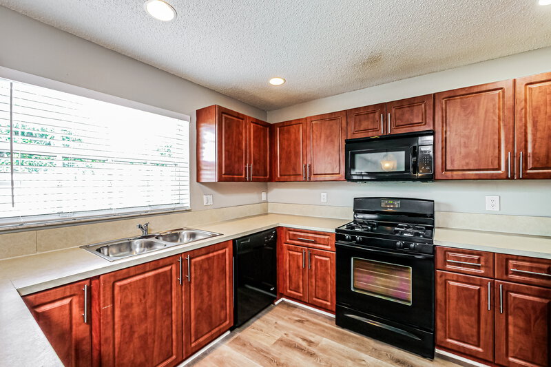 3,425/Mo, 13457 NW 5th Ct Plantation, FL 33325 Kitchen View