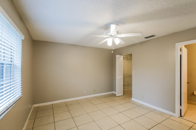 3,315/Mo, 10771 N Saratoga Dr Cooper City, FL 33026 Main Bedroom View 2