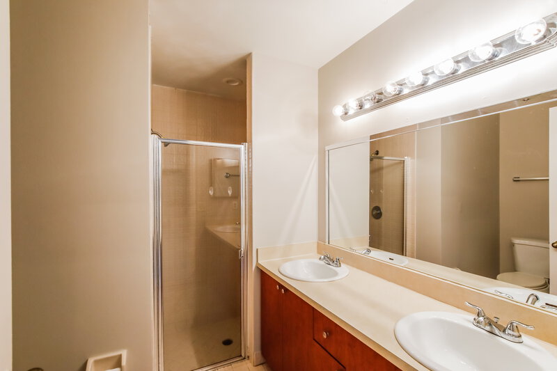 3,315/Mo, 10771 N Saratoga Dr Cooper City, FL 33026 Main Bathroom View