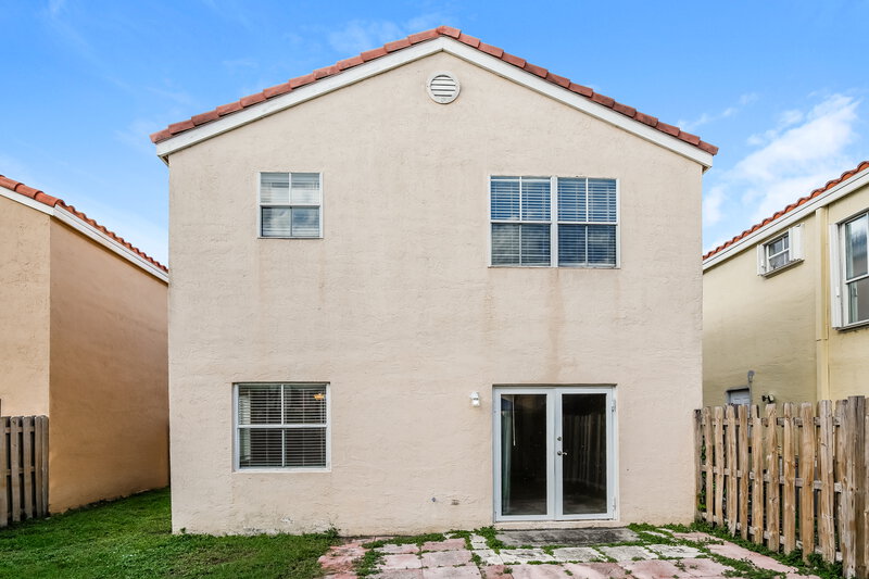 2,795/Mo, 6204 Seminole Ter Margate, FL 33063 Rear View