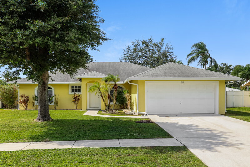 2,655/Mo, 109 Almeria St Royal Palm Beach, FL 33411 External View