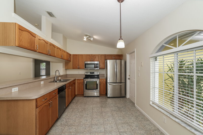 2,655/Mo, 109 Almeria St Royal Palm Beach, FL 33411 Kitchen View