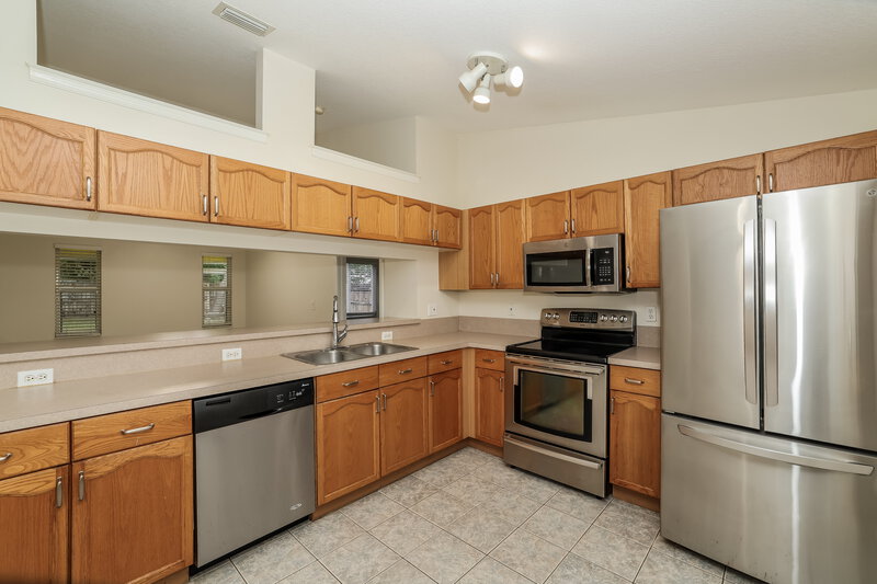 2,655/Mo, 109 Almeria St Royal Palm Beach, FL 33411 Kitchen View 2