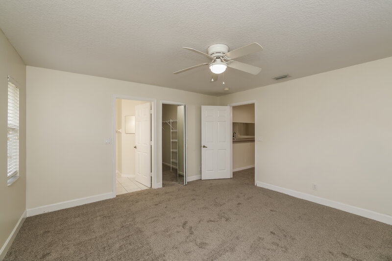 2,655/Mo, 109 Almeria St Royal Palm Beach, FL 33411 Main Bedroom View 2