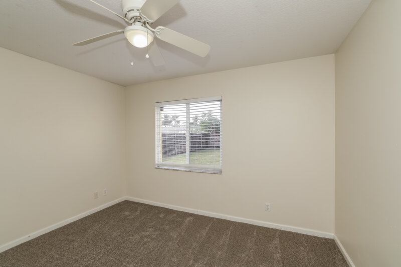 2,655/Mo, 109 Almeria St Royal Palm Beach, FL 33411 Bedroom View