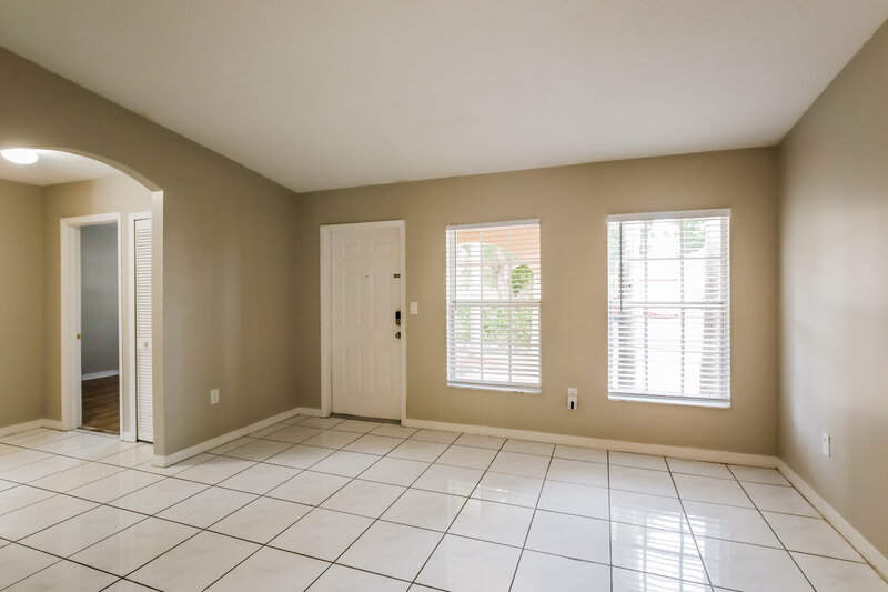 0/Mo, 15142 SW 171st St Miami, FL 33187 Living Room View 2