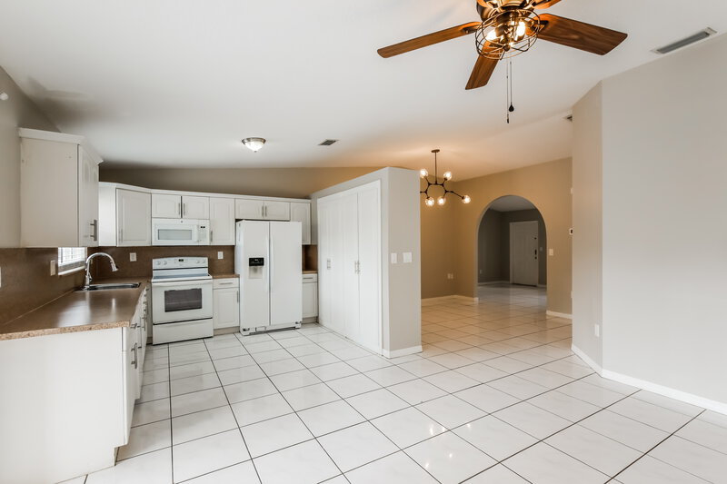 0/Mo, 15142 SW 171st St Miami, FL 33187 Breakfast Nook View