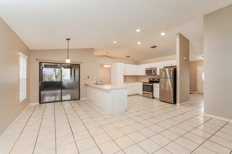 2,775/Mo, 276 Ponce de Leon St Royal Palm Beach, FL 33411 Kitchen View
