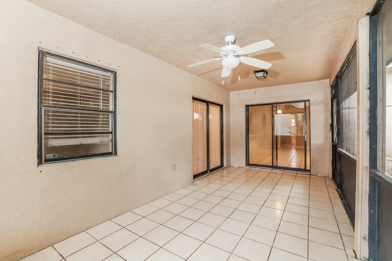 2,775/Mo, 276 Ponce de Leon St Royal Palm Beach, FL 33411 Sun Room View