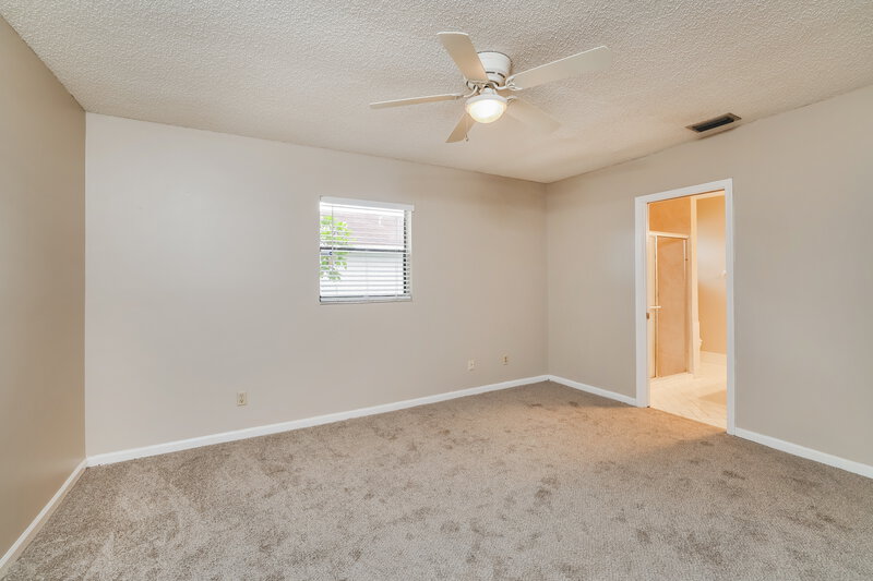 2,775/Mo, 276 Ponce de Leon St Royal Palm Beach, FL 33411 Main Bedroom View