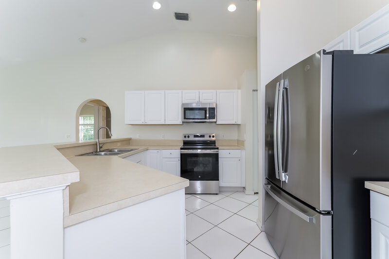 3,295/Mo, 1200 Columbine Pl Wellington, FL 33414 Kitchen View