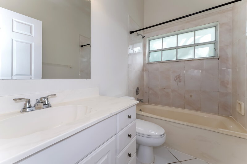 3,295/Mo, 1200 Columbine Pl Wellington, FL 33414 Bathroom View