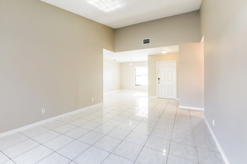 5,370/Mo, 4021 NW 73rd Ave Coral Springs, FL 33065 Living Room View