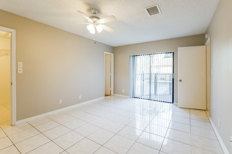 5,370/Mo, 4021 NW 73rd Ave Coral Springs, FL 33065 Main Bedroom View