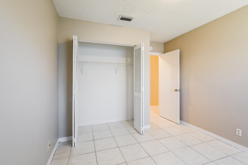 5,370/Mo, 4021 NW 73rd Ave Coral Springs, FL 33065 Bedroom View 2