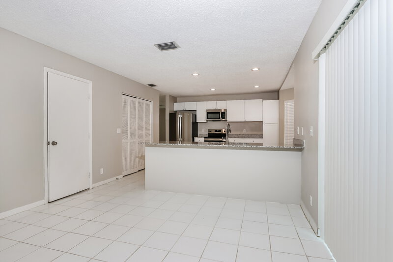 3,555/Mo, 10597 Lake Jasmine Dr Boca Raton, FL 33498 Kitchen View