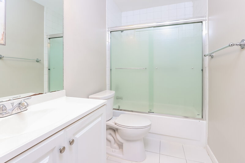 3,555/Mo, 10597 Lake Jasmine Dr Boca Raton, FL 33498 Bathroom View
