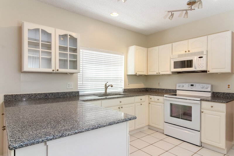 5,490/Mo, 7500 Red Bay Pl Coral Springs, FL 33065 Kitchen View 2