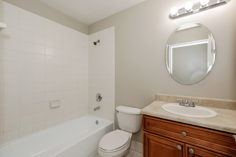 4,830/Mo, 20877 NW 21st St Pembroke Pines, FL 33029 Main Bathroom View