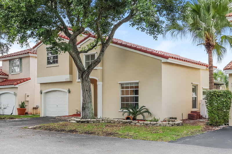 3,010/Mo, 6131 NW 44th Ln Coconut Creek, FL 33073 Front View