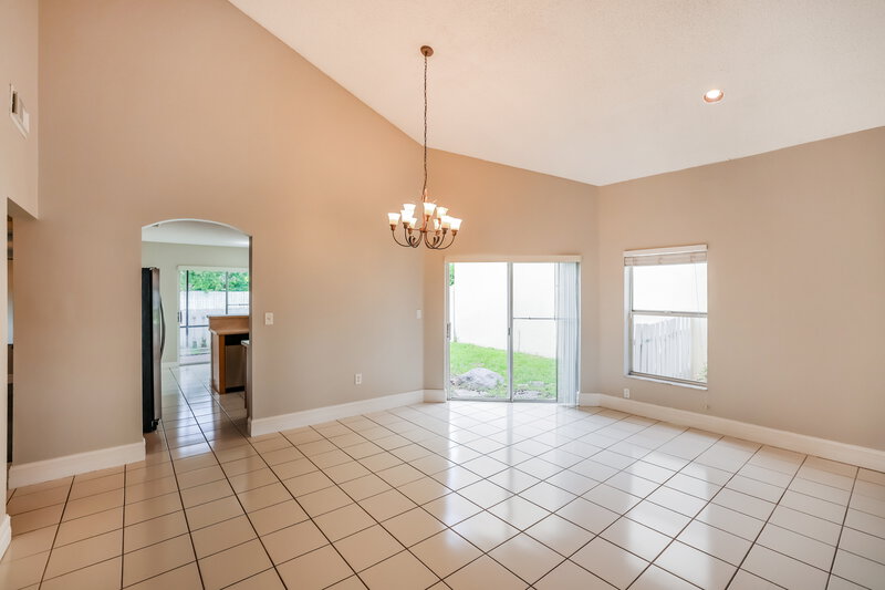 3,010/Mo, 6131 NW 44th Ln Coconut Creek, FL 33073 Living Room View