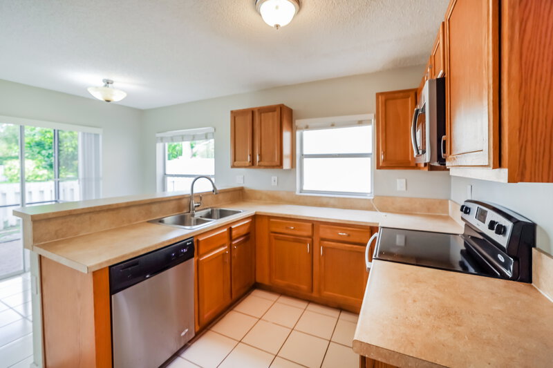 3,010/Mo, 6131 NW 44th Ln Coconut Creek, FL 33073 Kitchen View