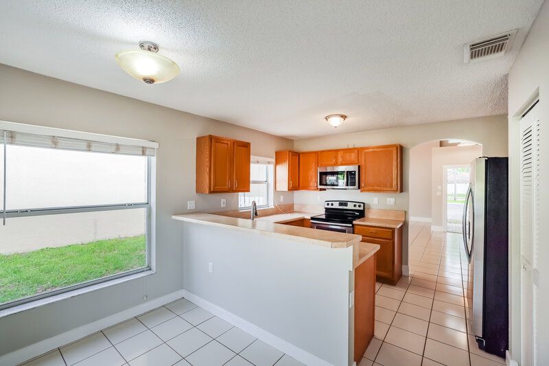 3,010/Mo, 6131 NW 44th Ln Coconut Creek, FL 33073 Kitchen View 2