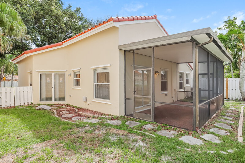 3,010/Mo, 6131 NW 44th Ln Coconut Creek, FL 33073 Rear View