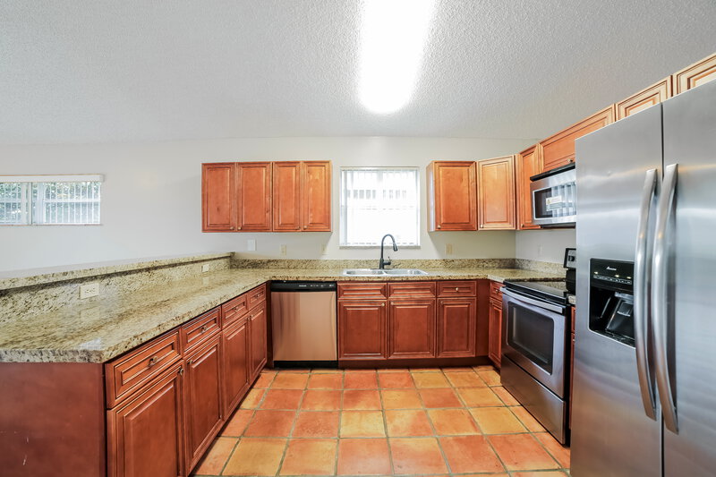 3,405/Mo, 3802 NW 59th St Coconut Creek, FL 33073 Kitchen View
