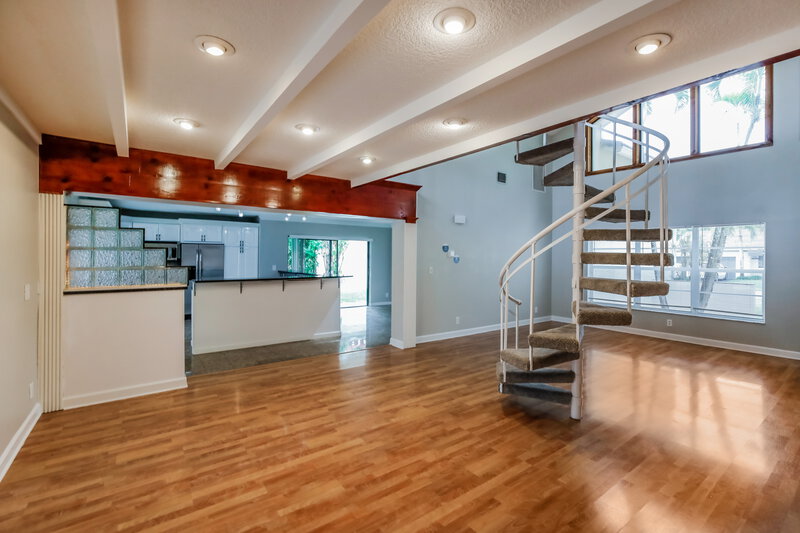 3,540/Mo, 10822 NW 9th Mnr Coral Springs, FL 33071 Living Room View 3