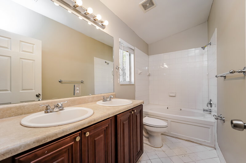 2,935/Mo, 1447 SW 45th Way Deerfield Beach, FL 33442 Main Bathroom View