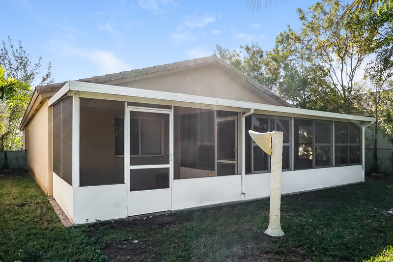 2,935/Mo, 1447 SW 45th Way Deerfield Beach, FL 33442 Rear View