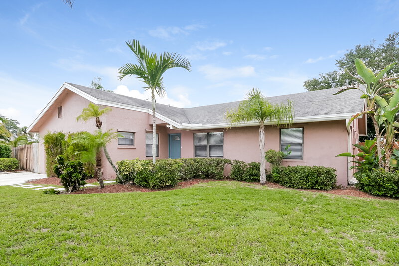 3,280/Mo, 9275 Edgemont Ln Boca Raton, FL 33434 Front View 2