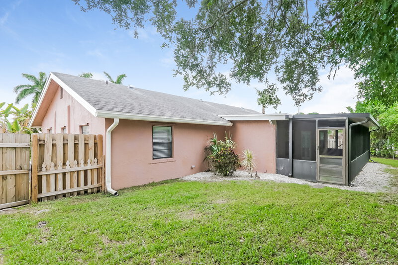 3,280/Mo, 9275 Edgemont Ln Boca Raton, FL 33434 Rear View