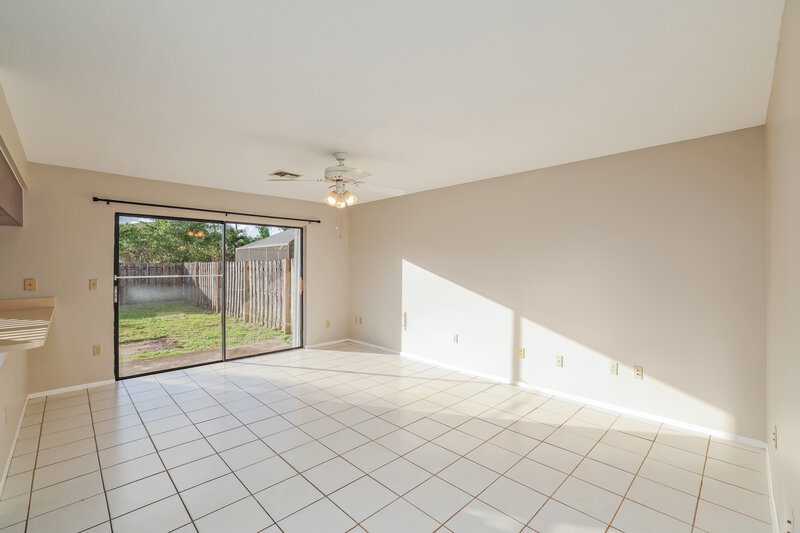 3,500/Mo, 22321 Sands Point Dr Boca Raton, FL 33433 Family Room View