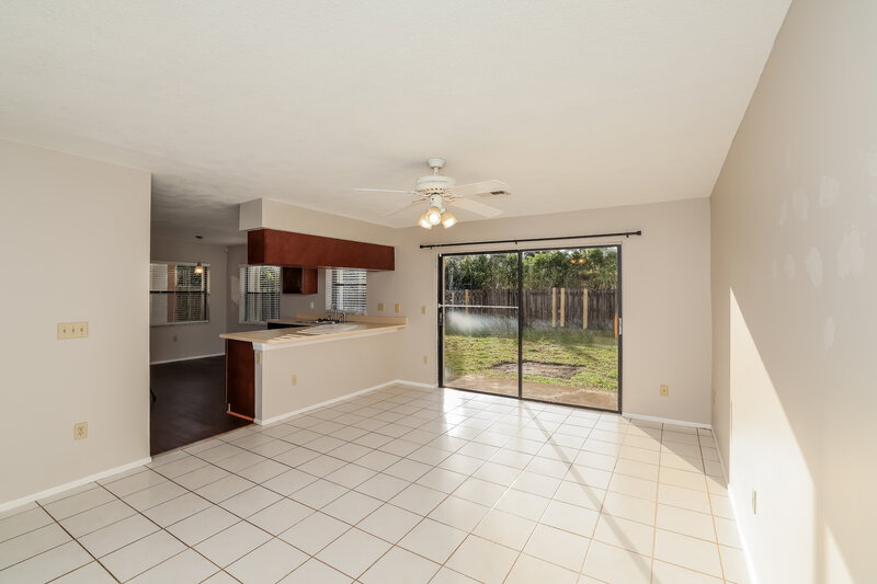3,500/Mo, 22321 Sands Point Dr Boca Raton, FL 33433 Family Room View 2