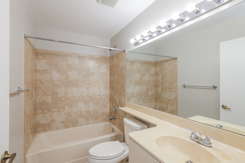 3,500/Mo, 22321 Sands Point Dr Boca Raton, FL 33433 Bathroom View