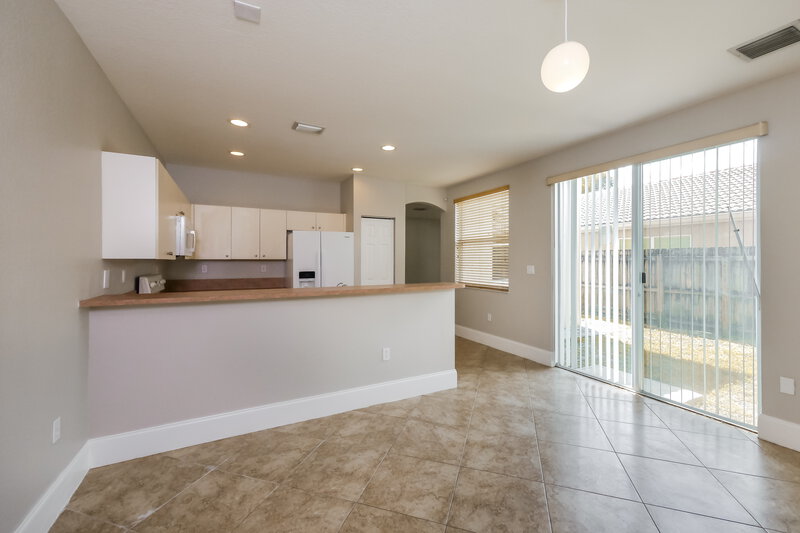 2,330/Mo, 1899 SE 13th St Homestead, FL 33035 Dining Room View
